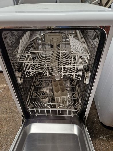 Whirlpool slimline dishwasher