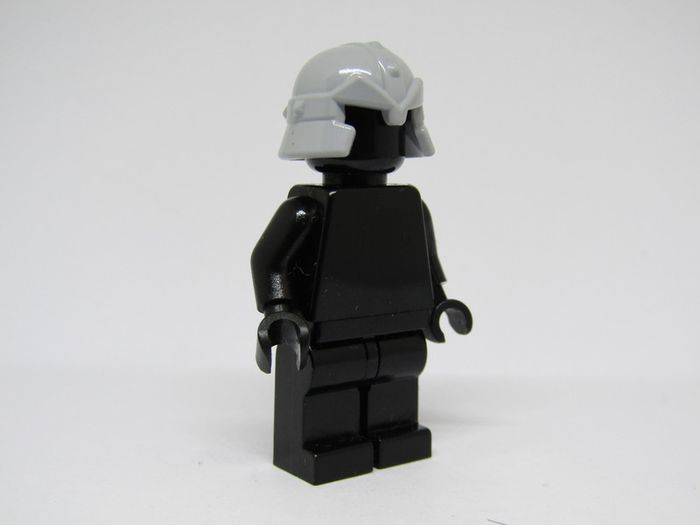 LEGO Castle Knights Dwarf Miner Minifigure Helmet Prototype Flat Gray Unreleased Colour Very Rare And Hard To Find Set 61848
