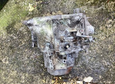 Gearbox for Reconditioned. Citroen Berlingo, Peugeot Partner, 1.6HDi Diesel Engine, with 5 speed gearbox (Suits 2010 - 2018 Models.)