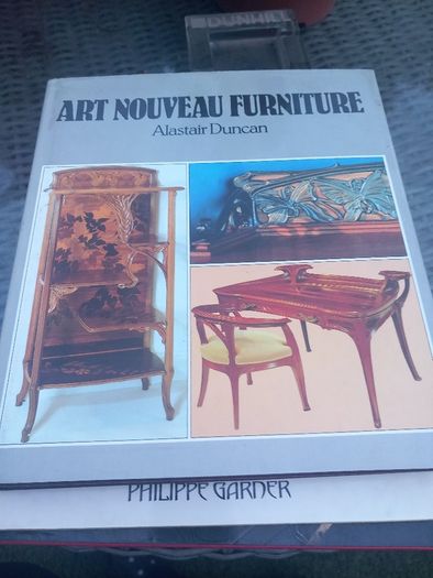 Art Noveau books x 8, D18