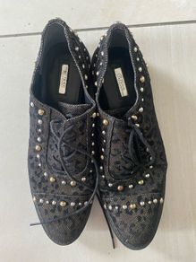 Guess shoes 7UK