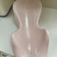 Newborn baby bath