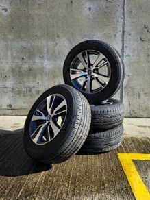 Genuine Toyota RAV4, Nissan, Mazda 17" Alloys & Tyres