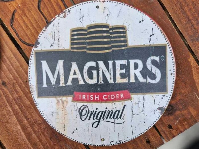 bar sign