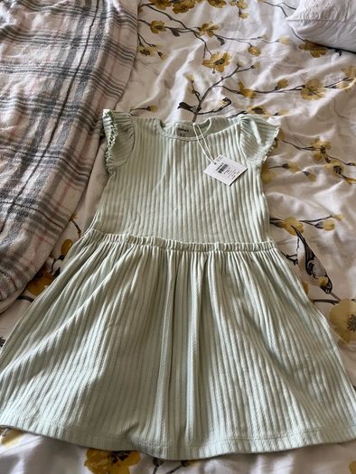 Girls BNWT dress age 4/5