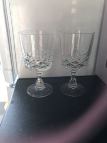x2 Vintage Wine Glasses