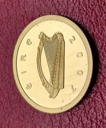 2007 Central Bank Celtic Culture 20 Euro Gold coin in box with Coa. (1.24 Grams)