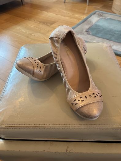 Flat Redz shoes