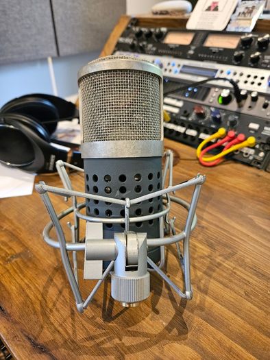 sE Electronics Gemini I Dual-Tube Microphone