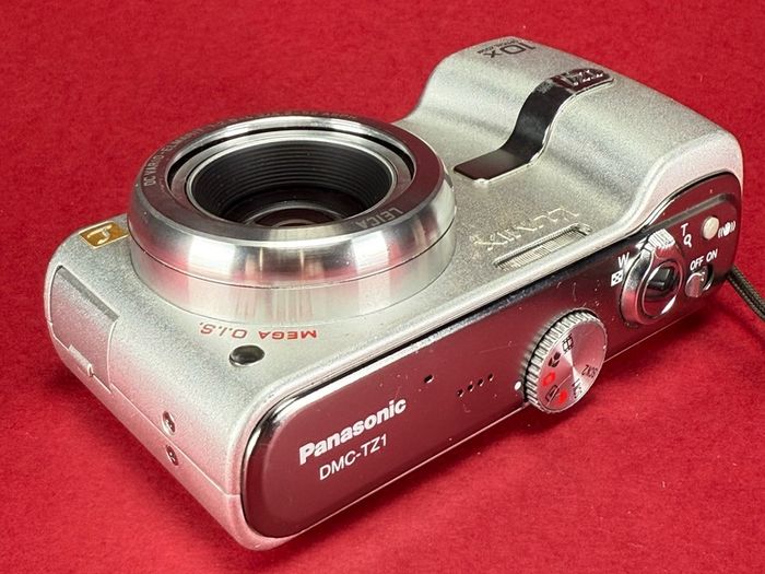 Panasonic Lumix DMC-TZ1 camera