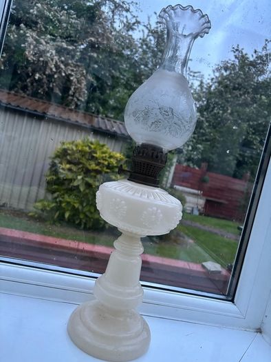 Antique Paraffin Oil Lamp Open to Offers