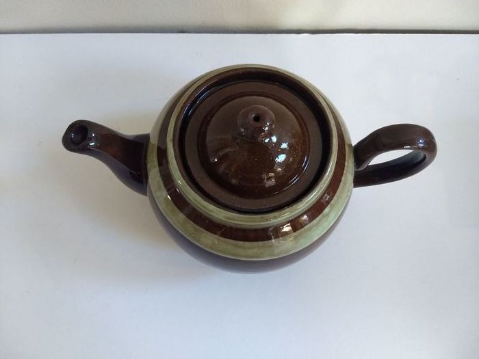 Fabulous Mid-Large Brown Betty Teapot, by Alcock, Lindley and Bloore, With Mint Green Mottled Stripes, Holds One Litre/ 1.75 Pints