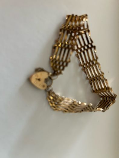 9ct gold gate bracelet