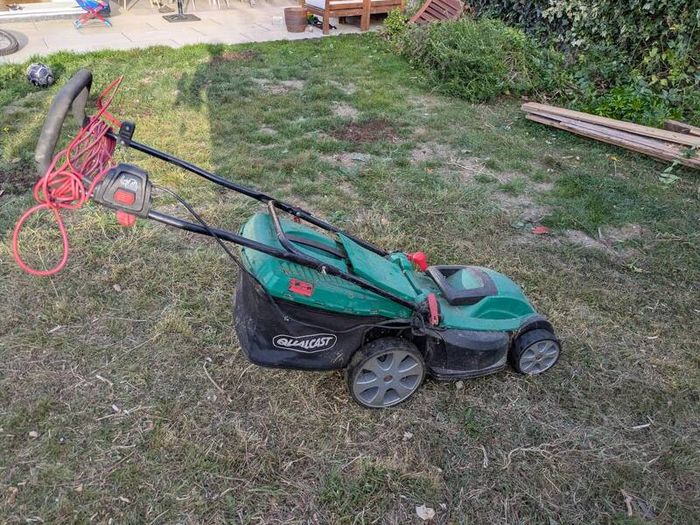 Qualcast Electric Lawnmower