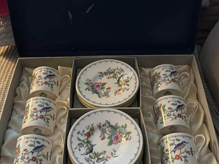 Vintage Aynsley "Pembroke" Demitasse Espresso Set 6 Cups & Saucers Boxed, c. 1970s