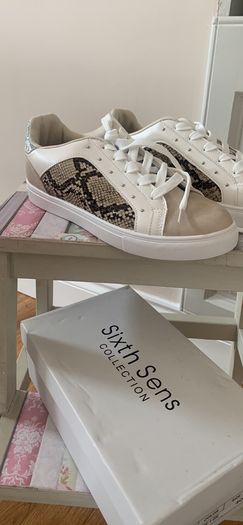 Bnwt size 40