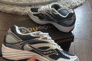 Saucony Pro Grid Omni 9 Navy