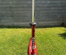 Red Micro mini scooter
