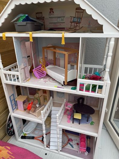 doll house