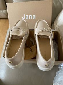 Ladies shoes