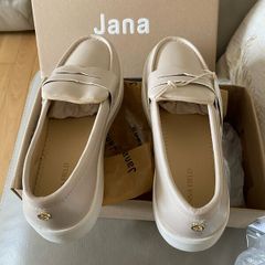 Ladies shoes