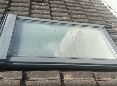 Velux Window 700 x 1400 with flashing kit