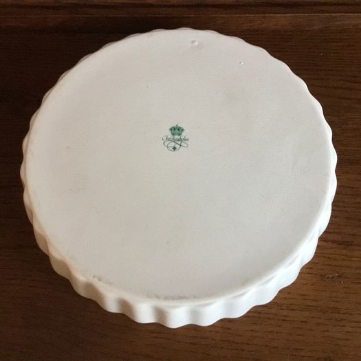 Christineholm Ceramic floral roses 10 inch Flan dish