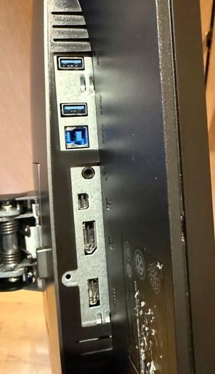 Dell UltraSharp U2718Q Monitor