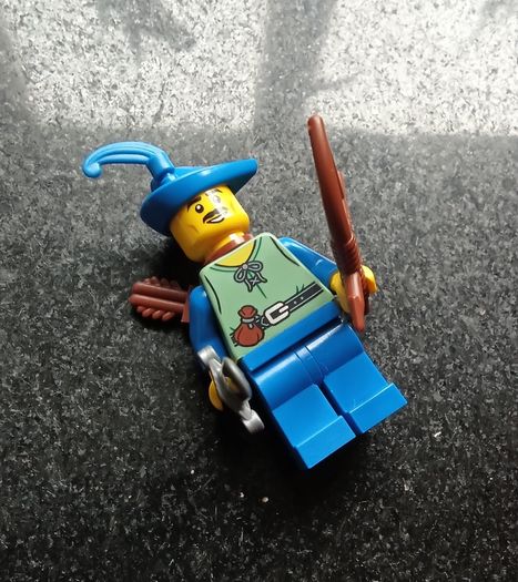 Lego TOWNSMAN FORESTMAN Minifigure Lego Castle Lego Minifigure