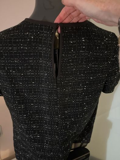 top / structured t-shirt