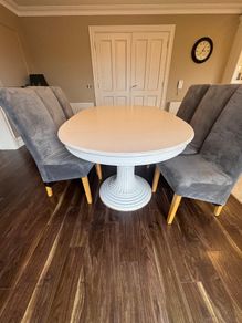Dining Table & 6 chairs