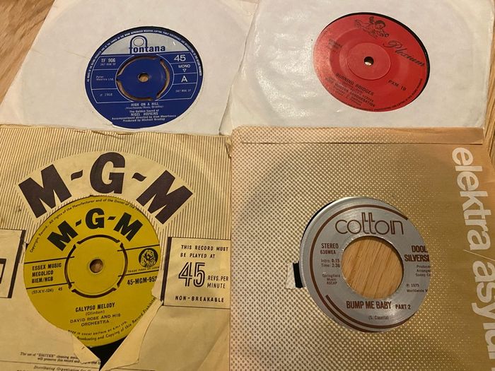 69 7" singles records vinyl