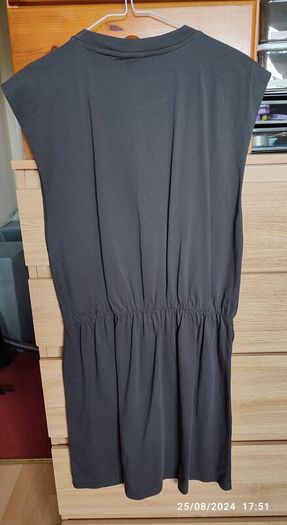 Size M Long tops - bundle of 2