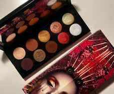 Pat McGrath Mothership V bronze seduction eyeshadow palette