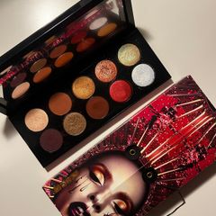 Pat McGrath Mothership V bronze seduction eyeshadow palette
