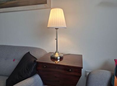 Table lamp