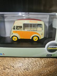 Oxford Diecast Rossi's Morris J Ice Cream Van 1.76 Scale