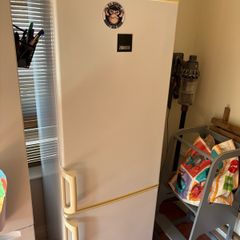 FREE- Fridge