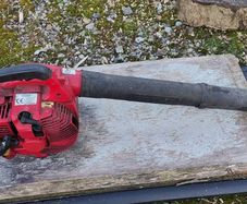Petrol garden blower