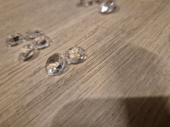 Diamond scatter crystals/ confetti (acrylic)