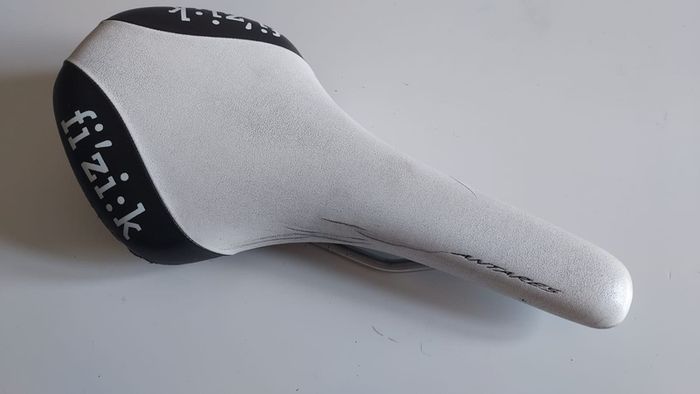 fi.zi:k Antares saddle