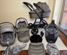 Full Egg 3 travel system Cybex car seat and isofix base