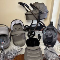 Full Egg 3 travel system Cybex car seat and isofix base