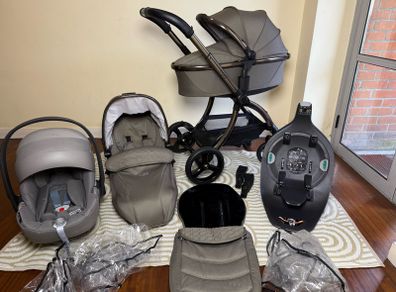 Full Egg 3 travel system Cybex car seat and isofix base