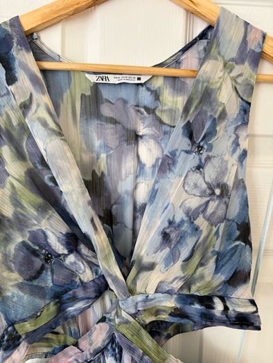 Zara Dress with cutout sides. Size Medium
