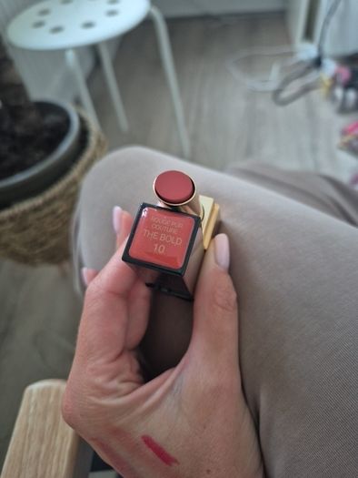 lipstick