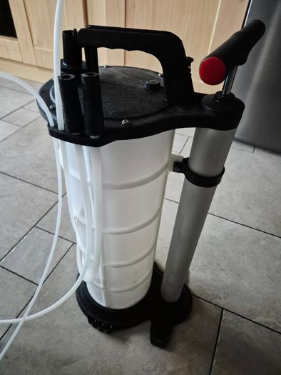 Oil/Fluid extractor, brand new