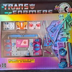 Transformers Collab Blaster [ Gem and the Holograms]