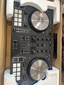 Traktor Kontrol S2