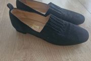 Ladies suede shoes